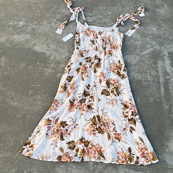 NWT Reformation Twilight Floral Midi Dress in Bella - Picture 6 of 12